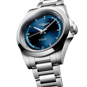 Cassa rotonda in acciaio inossidabile da 34 mm con vetro zaffiro antigraffio trattato antiriflesso e corona a vite dell'orologio Longines Conquest donna